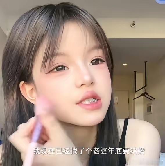 夜巴黎账号被封禁公开在直播中“宣扬读书无用论，”骗取未成年人给她们刷礼物，现在的