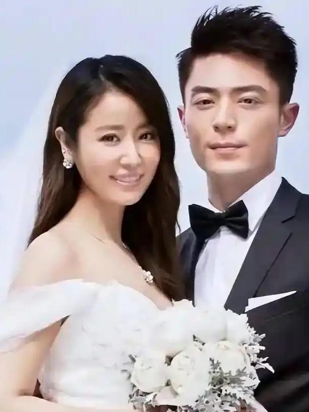 林心如晒照纪念结婚10周年，不只是仪式感

近日，林心如晒照纪念和霍建华结婚10