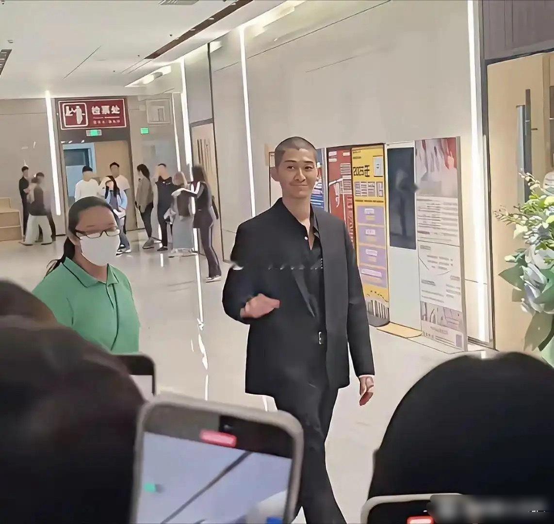 曾经的顶流男星张翰，怎么变成这样了？ 
