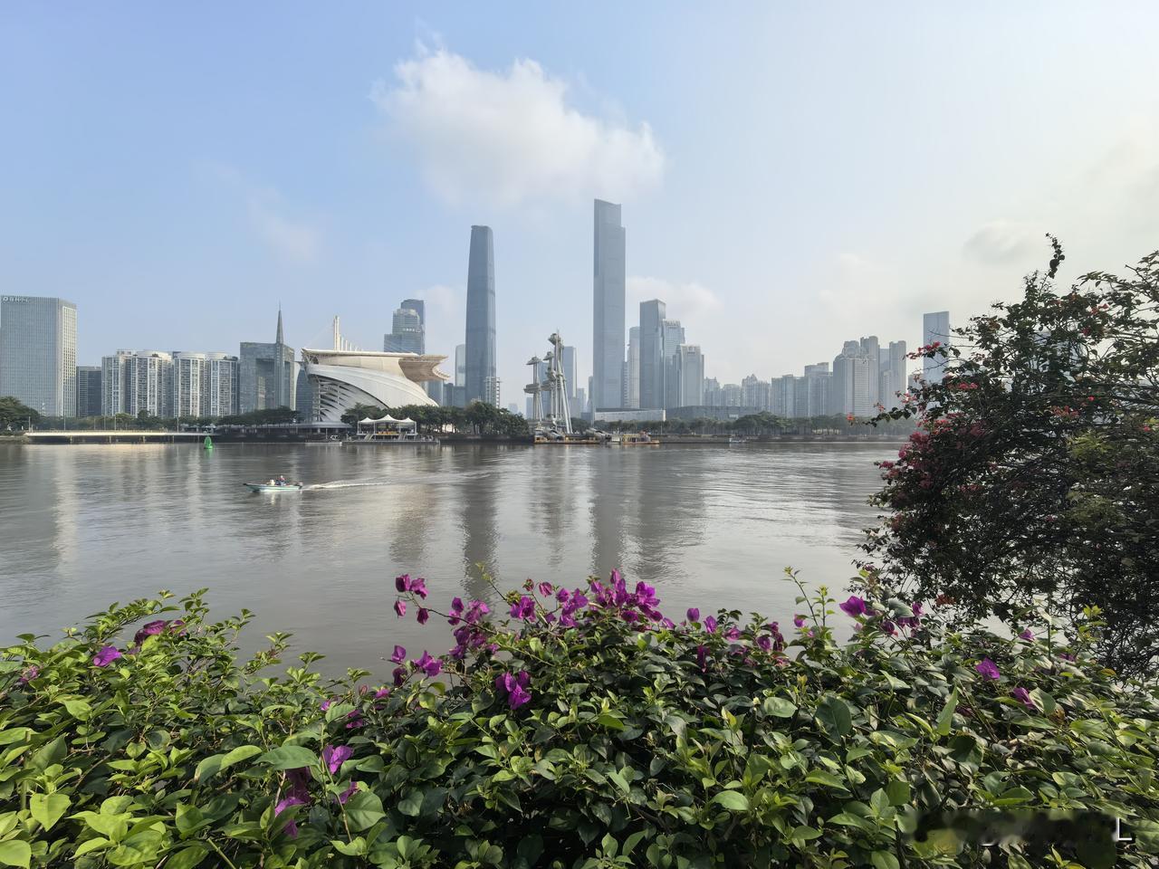 最喜欢的风景就在家门外
分享相册里喜欢的风景照
昨天我们一起庆生日最要好的四发小