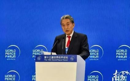 日本亲华的前首相鸠山由纪夫说，“中国的国力与美国不相上下，但如果中国孤军作战，独