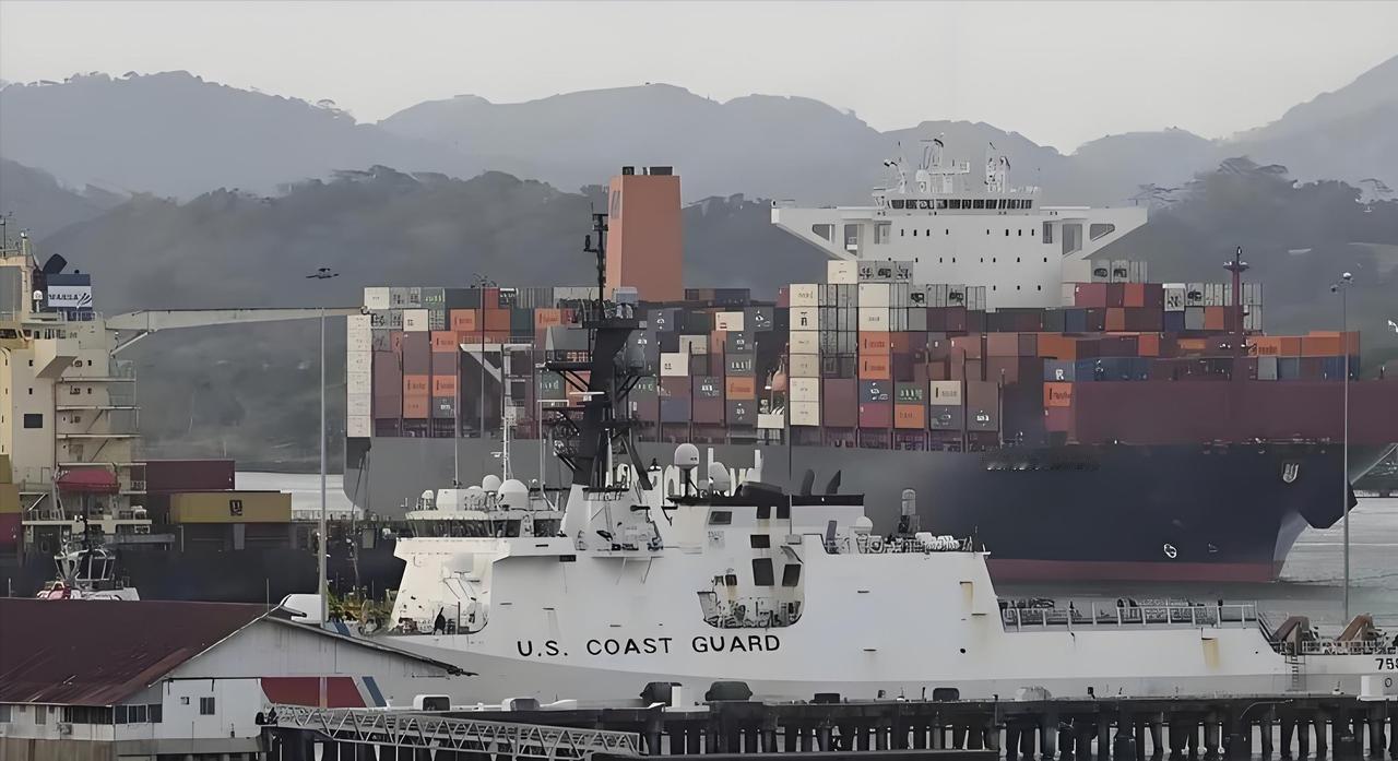 巴拿马是世界很多海运船的挂旗国，因为它注册简单，没有核查，收取了不少挂旗费。
中