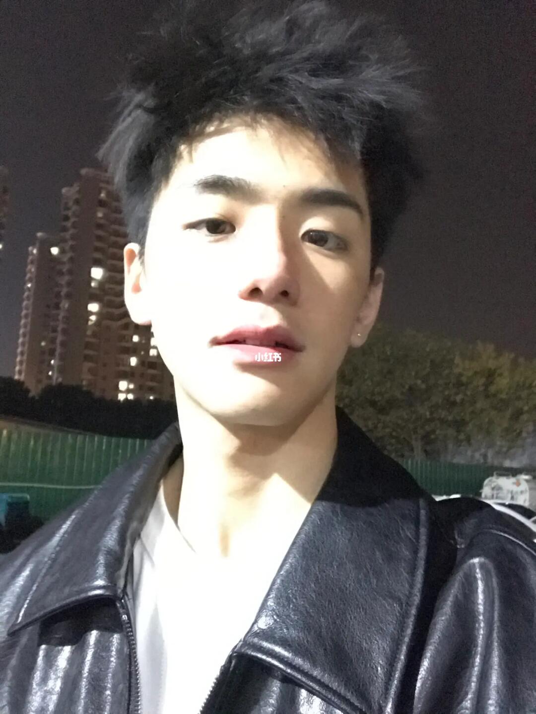 炸毛了
