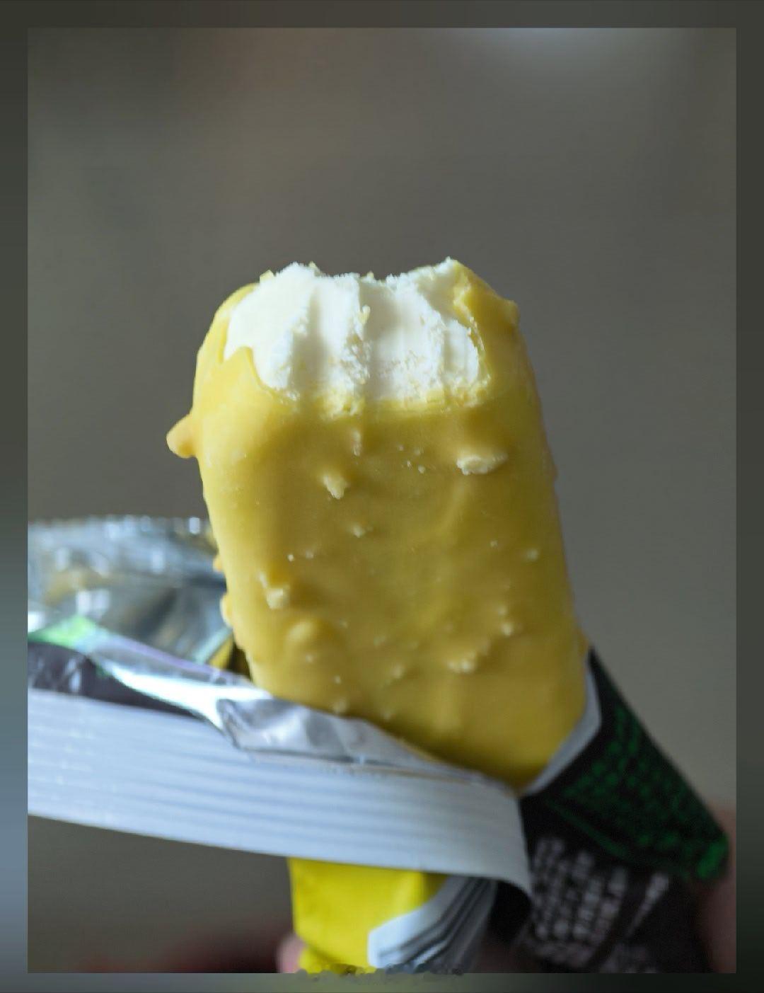 晚安朋友们，推荐红宝石的猫山王榴莲雪糕