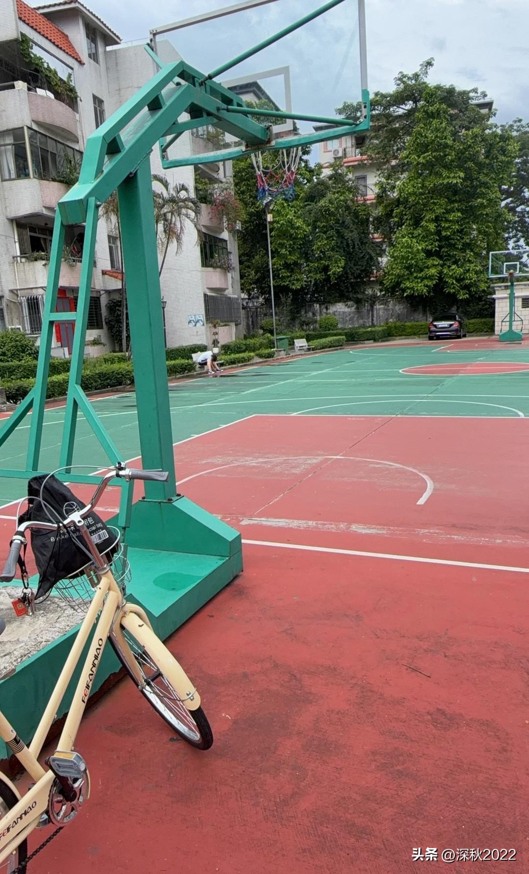 国U17男篮输给法国队，这应该是意料之中的事情。
U17男篮几场比赛过程中，总有