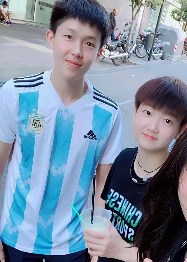 少年意气
青春无敌
没有之一
没有之一
没有之一……[比心][比心][比心]