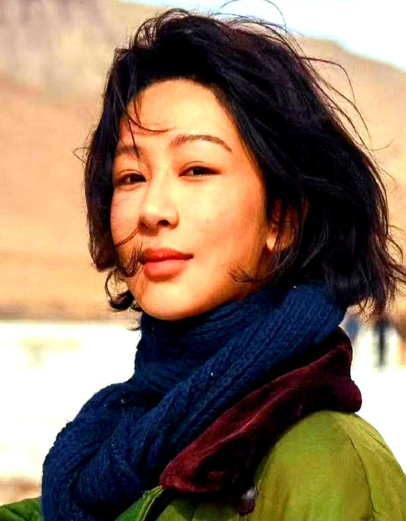 白及，一个卖污染羊肉、投资失败的烂人，谁能想到，他才是人生赢家？
电视剧《生命树