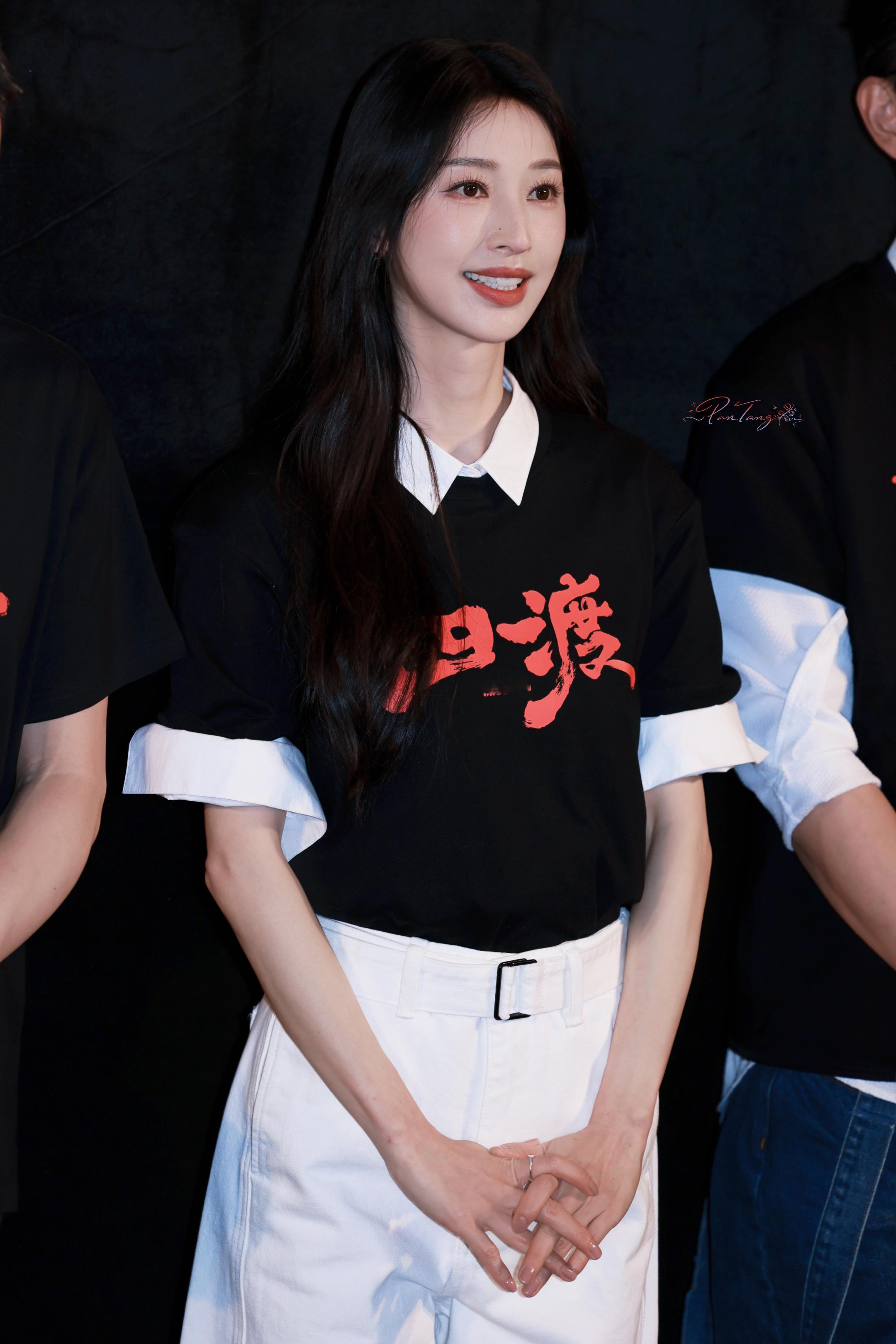 张俪  · 电影四渡 20260626人类总是需要很多的晴天和阳光，比如需要你。