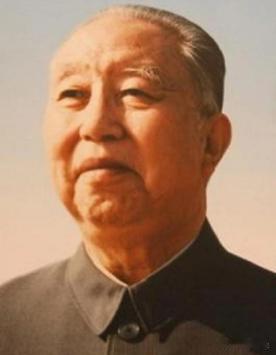 2007年，华国锋最后一次去毛主席纪念堂，临走时高喊一句话，在场的人听了无不感动