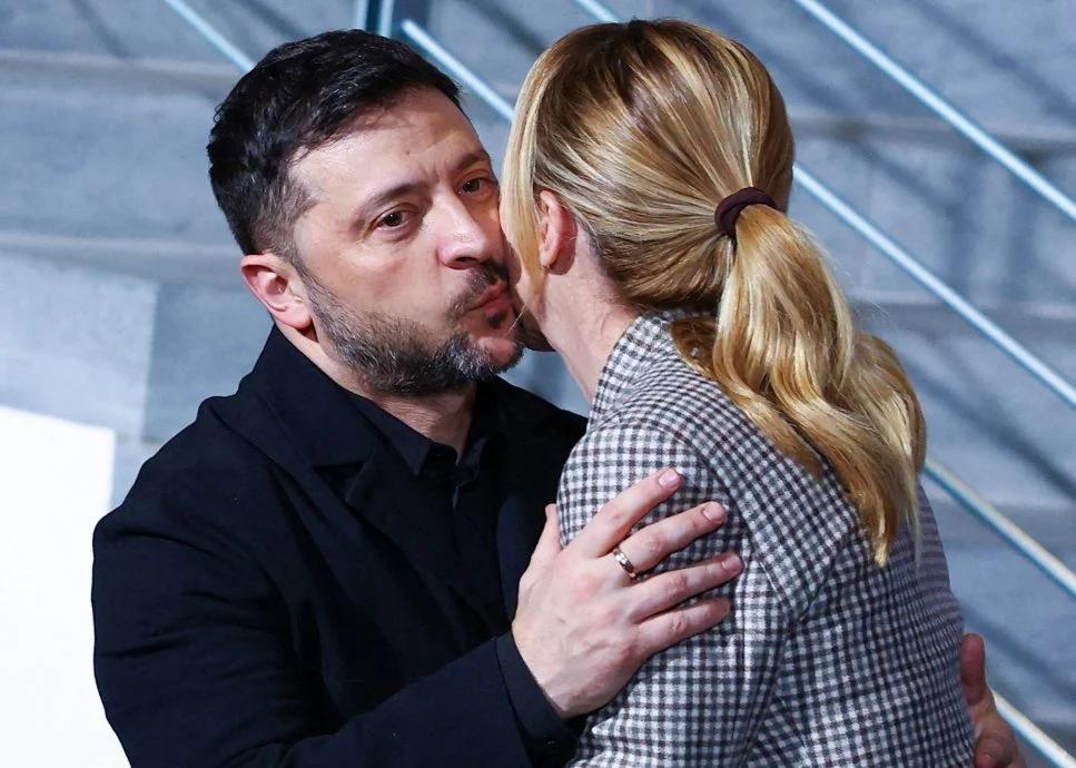 乌克兰总统泽连斯基出访德国柏林期间，
与意大利总理梅洛尼会面 意大利总理梅洛尼近