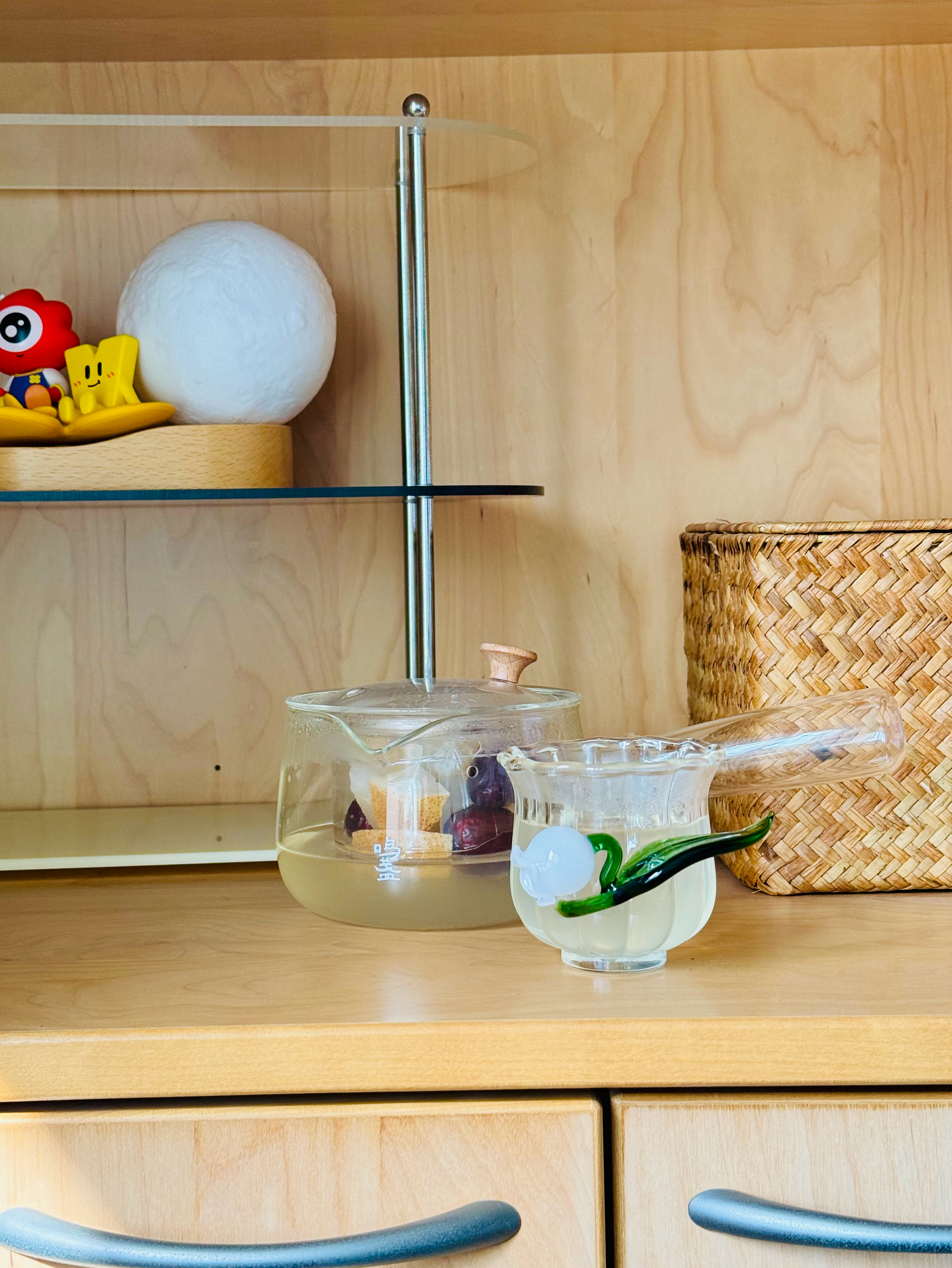 早☀️一早起来干了好多活呀～先是给安姐做早饭给她送到学校回来后遛狗给安奶奶泡咖啡