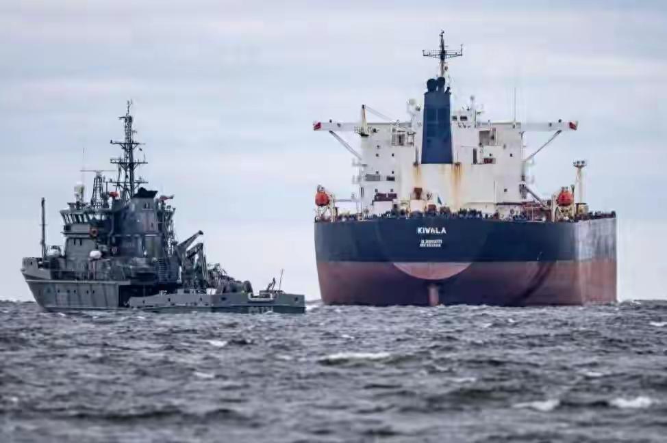 中国海警扣押涉嫌向台湾地区非法运输军品的船只，在当前形势下具备法理、能力与先例支