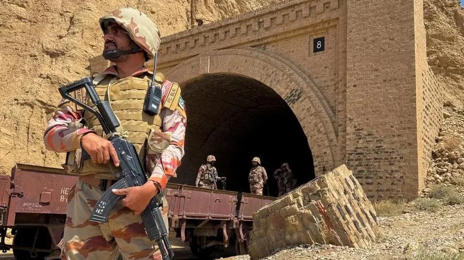 白俄罗斯制造的VSK-100 7.62x39毫米突击步枪，巴基斯坦边防部队使用。