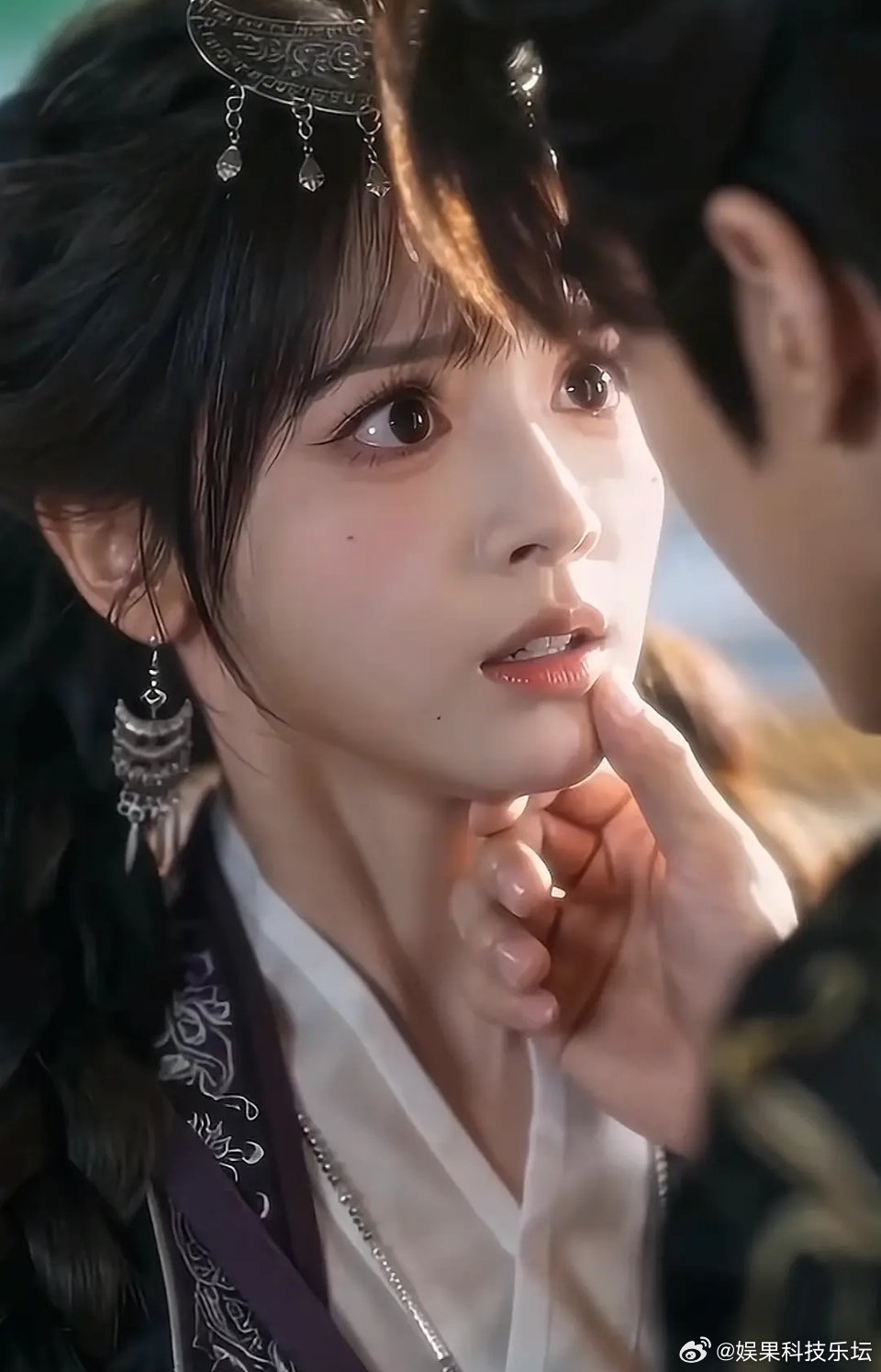 现在的ai太强大了，我也要田曦薇亲亲我 