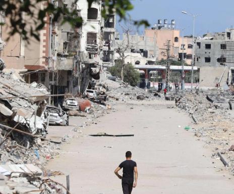 最近中东的“戏份”又来了个大反转——还没等前一幕尘埃落定，伊朗就又出手了。

这