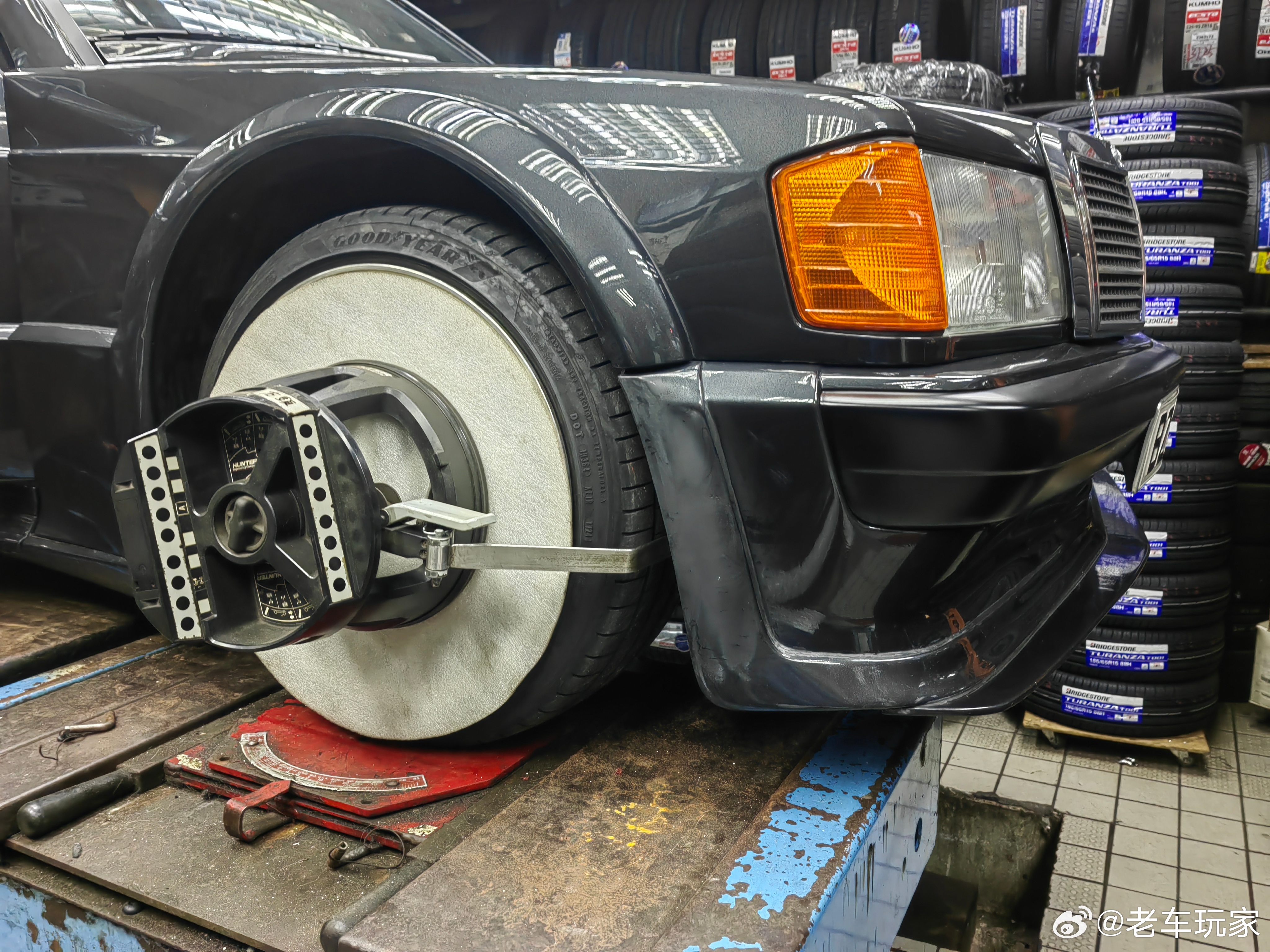 今天回香港做 4 轮定，然后开回深圳去，大家认住这位师傅，他是我所有性能车的专用