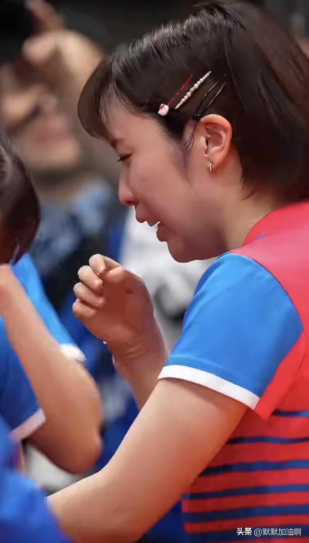 平野美宇这一哭：有点让人动容啊

带领神奈川队拿下冠军的那一刻，平野哭的稀里哗啦