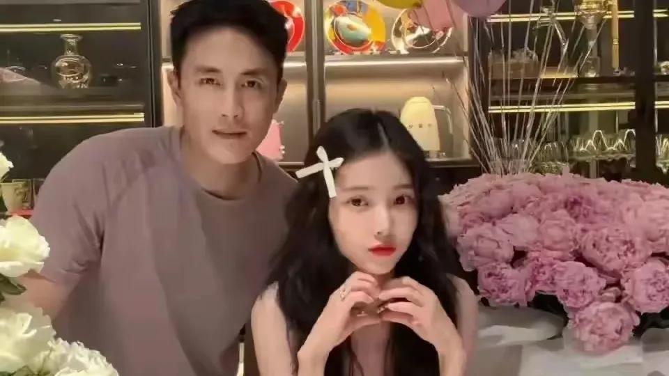 杜淳这是媳妇还是女儿啊？杜淳老婆