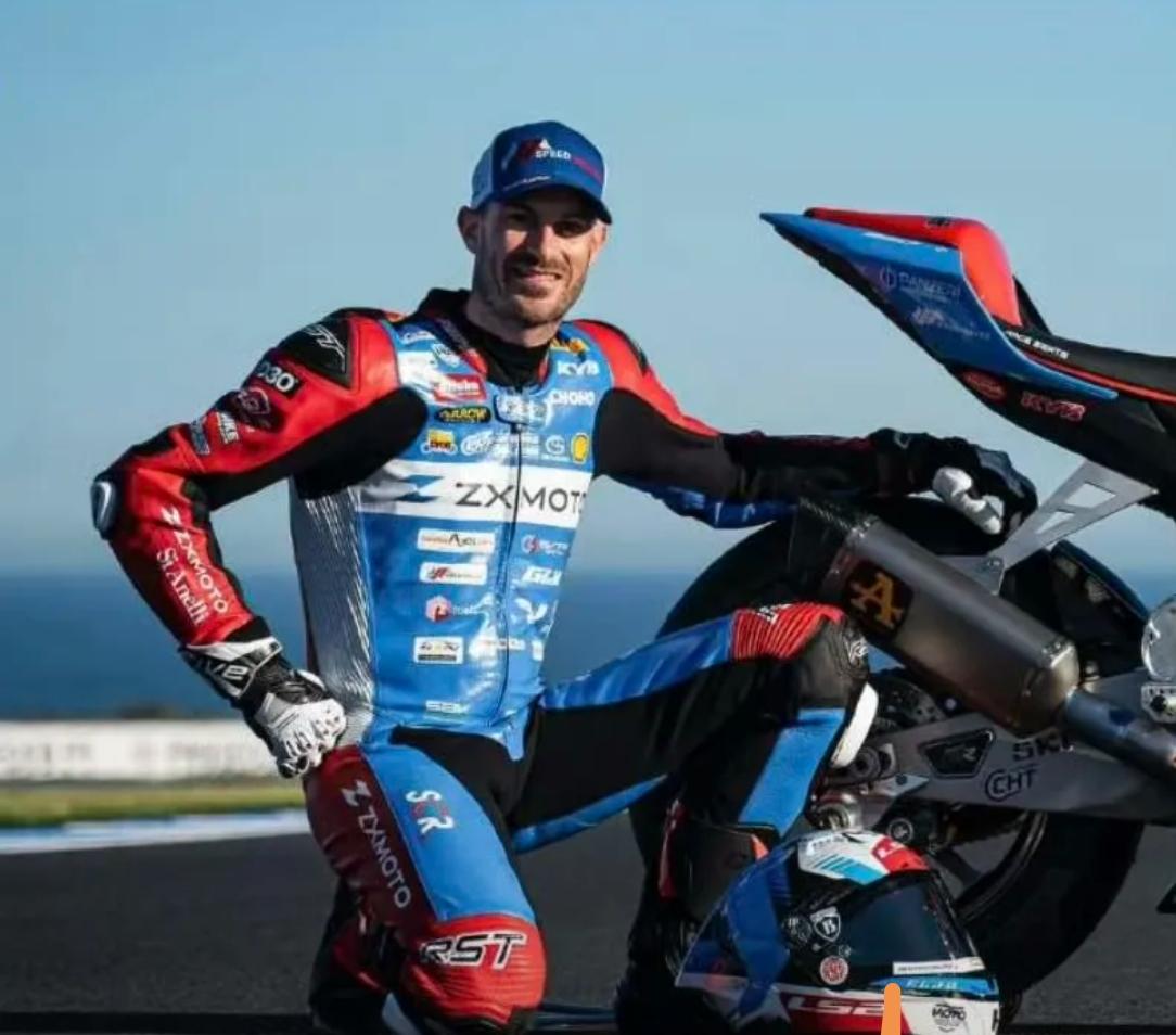 这位夺冠的法国icon车手，
怀疑过自己的车技，怀疑过自己的年龄，怀疑过自己的运