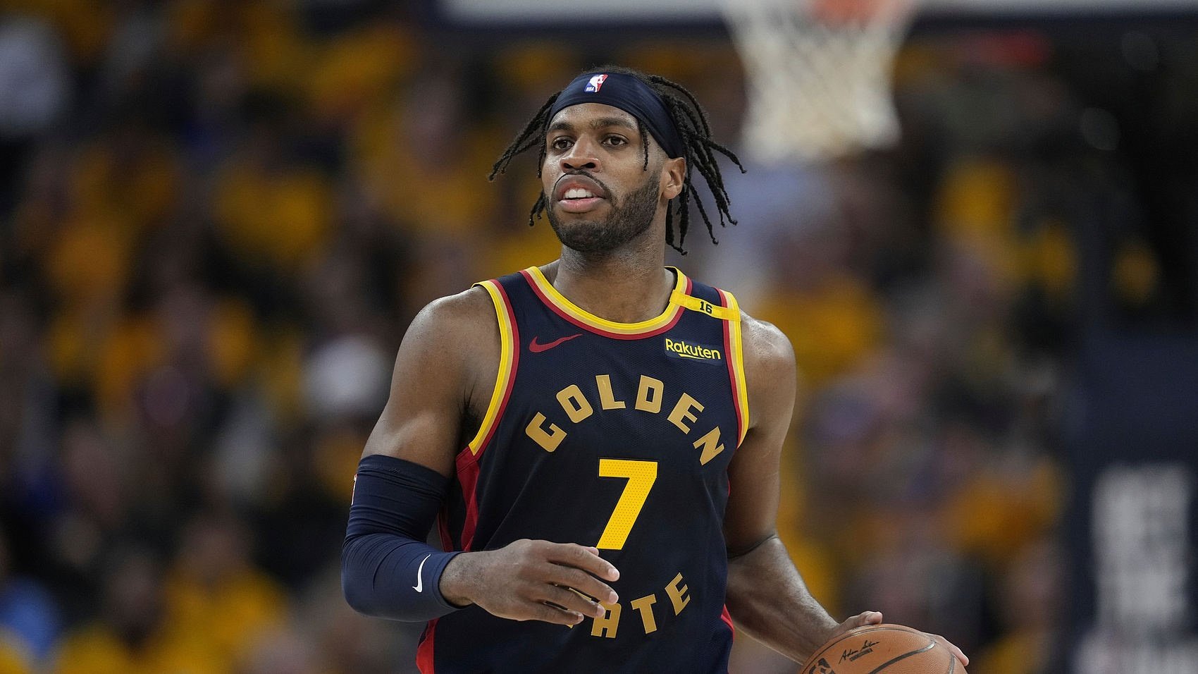 场均出场时间18.4分钟生涯新低！美记：勇士正在寻求交易希尔德如果勇士试图进行大