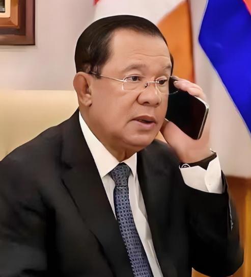 泰国柬埔寨签署停火协议后，多家外媒披露，双方都禁止在任何情况下，对任何地区的任何