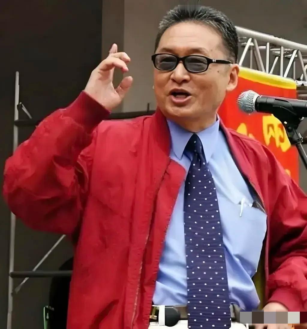 李敖说：“成功不是先有钱，而是先有胆；牛不下地，永远学不会耕地；人不下水，永远学