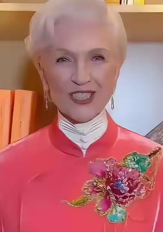 [中国赞]世界首富马斯克的母亲梅耶，在社交媒体上公然表态：中国在公路、隧道、建筑