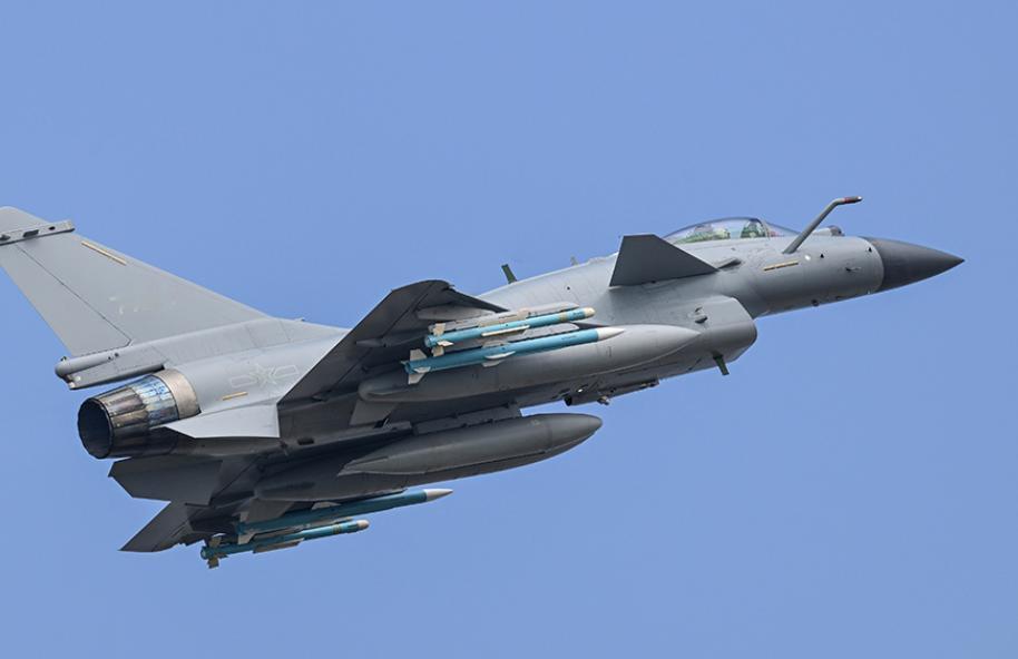 【美国国会报告：印巴冲突实测中国歼-10对抗西方战机，实战数据有望用于台海】
