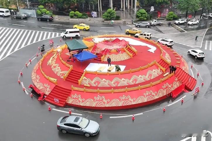 2026年丰都庙会主舞台搭建完毕！
跨越千年的民俗之约来啦✨2026丰都庙会，4