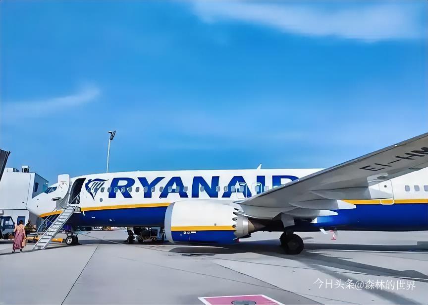 越南航空停飞C909刚停飞1个月就火速续租，越捷航空这波操作把“嘴硬心软”玩明白