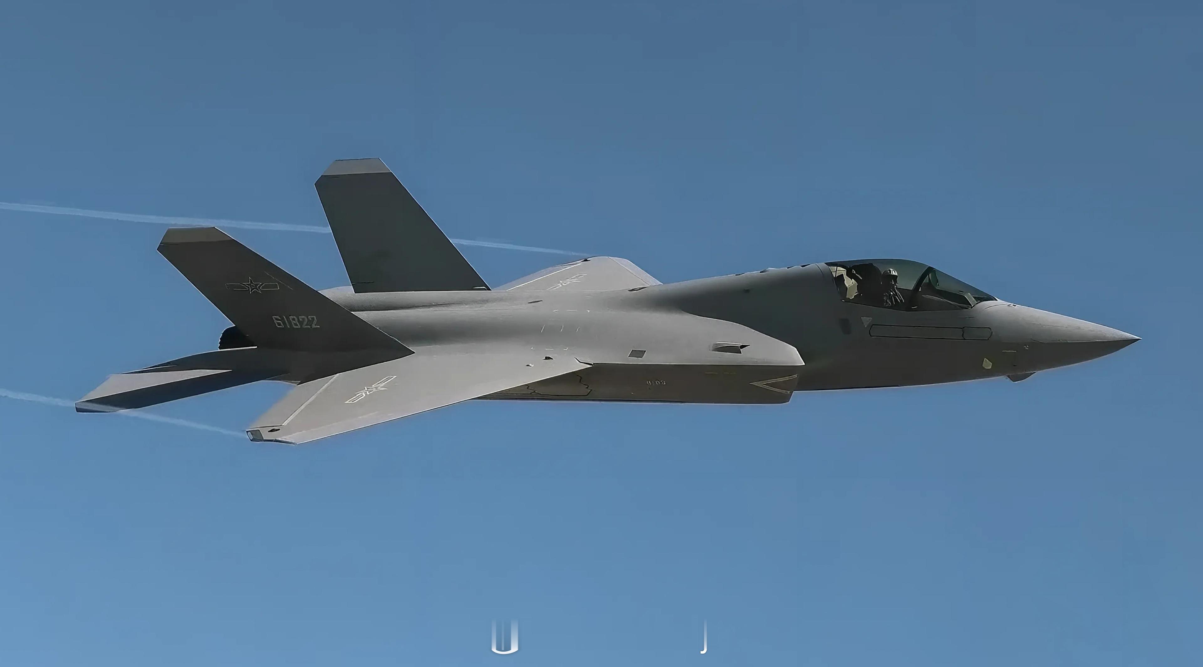 歼-35A空对空好图阅兵镜头里的大国重器190视角 ​​​