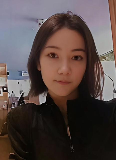 河南郑州，26岁的夜班护士李文丽失联已经7天了，哥哥李先生在她的枕头底下找到一封