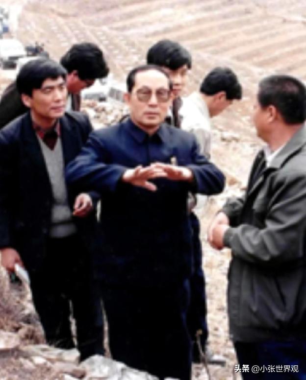提起陈俊生同志，相信很多人都有所耳闻，他是一辈子扎根民生、默默为国奉献的优秀老一