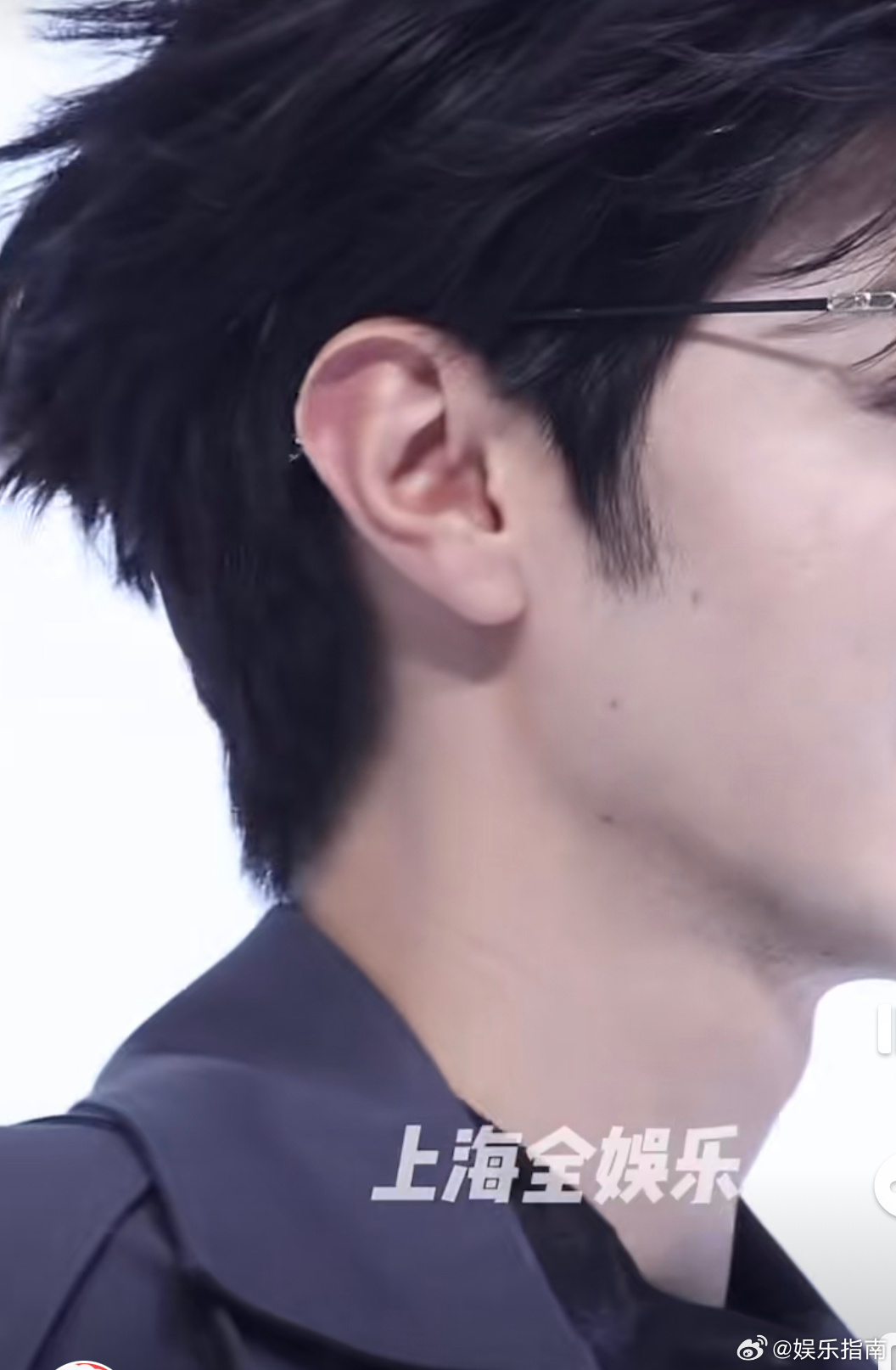 现实中看到的陈哲远生图，高清到胡子拉碴都看得见 ，依然很帅气！ 