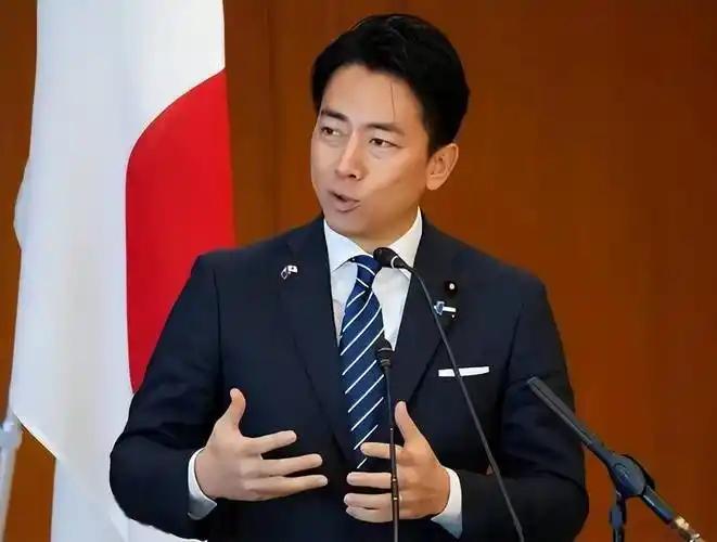 俄罗斯媒体今天报道称："日本防卫相小泉进次郎在富士电视台的某档节目中指出：' 高