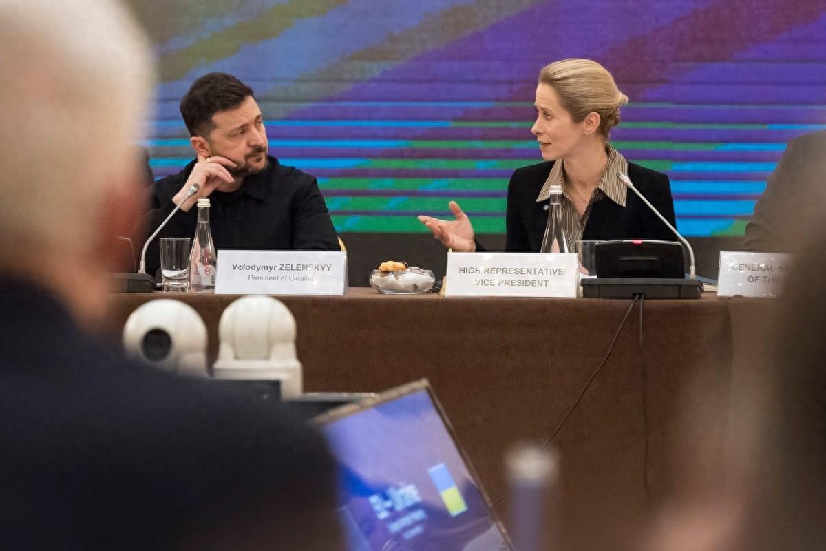 泽连斯基当面逼问，欧盟反华外长拒绝乌克兰加入欧盟：再坚持20年

最近在基辅举行