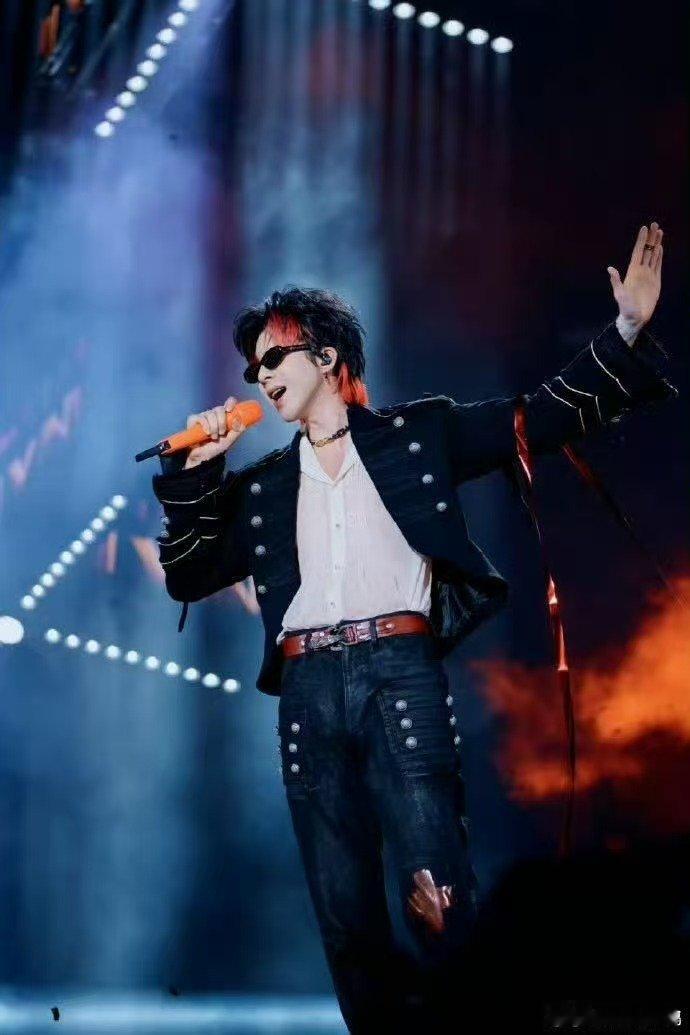 刘宇宁海报群像图上在哪都行业内谈刘宇宁海报位置不需要沟通不得不说，刘宇宁在海报群