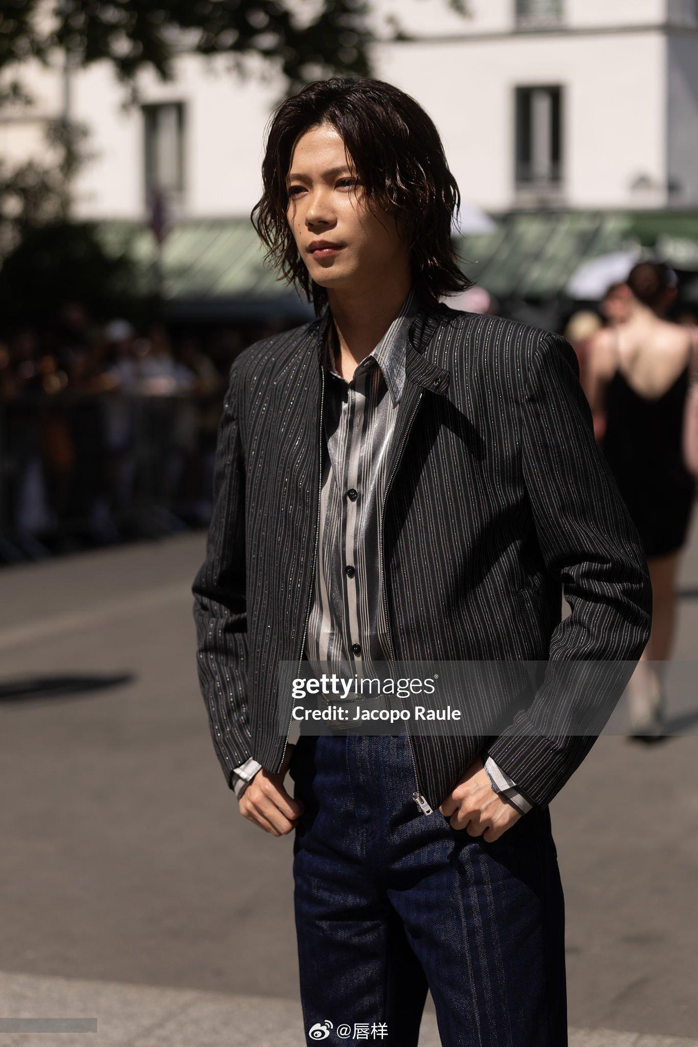 Number_i成员神宫寺勇太（28）出席Amiri 2027春夏男装秀，来自G