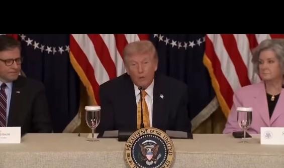 特朗普胡言乱语：美国在霍尔木兹海峡，是为了保护中日能源航道

特朗普的“病情”越