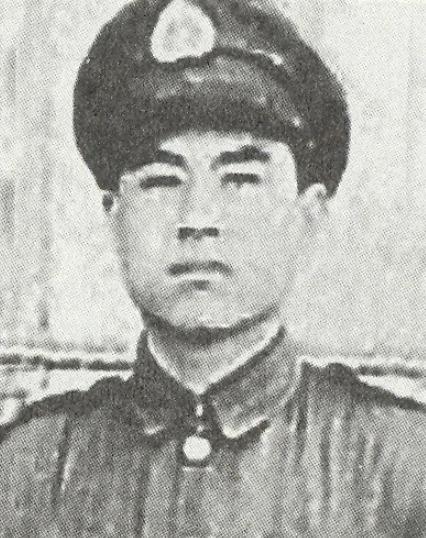 1946年，一个贼摸进了叶剑英的宅子。

警卫当场追出去，枪法最准的那个举枪就射