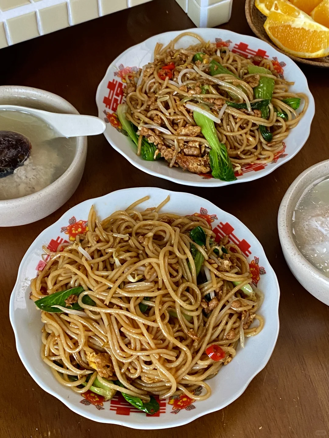 双人早午餐｜江西炒米粉&皮蛋肉饼汤🥣