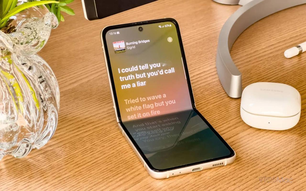 可折叠 iPhone 或于 2026 年发布

分析师 Jeff Pu 的报告中