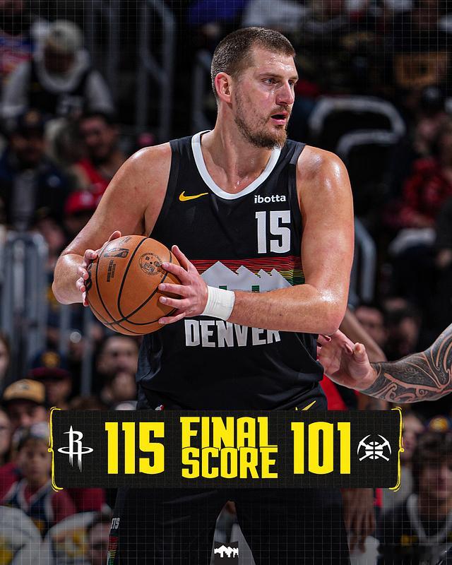 对于约基奇的统治力不用多说了，每场比赛的表现都可以说是神一般的存在，不仅能够串联