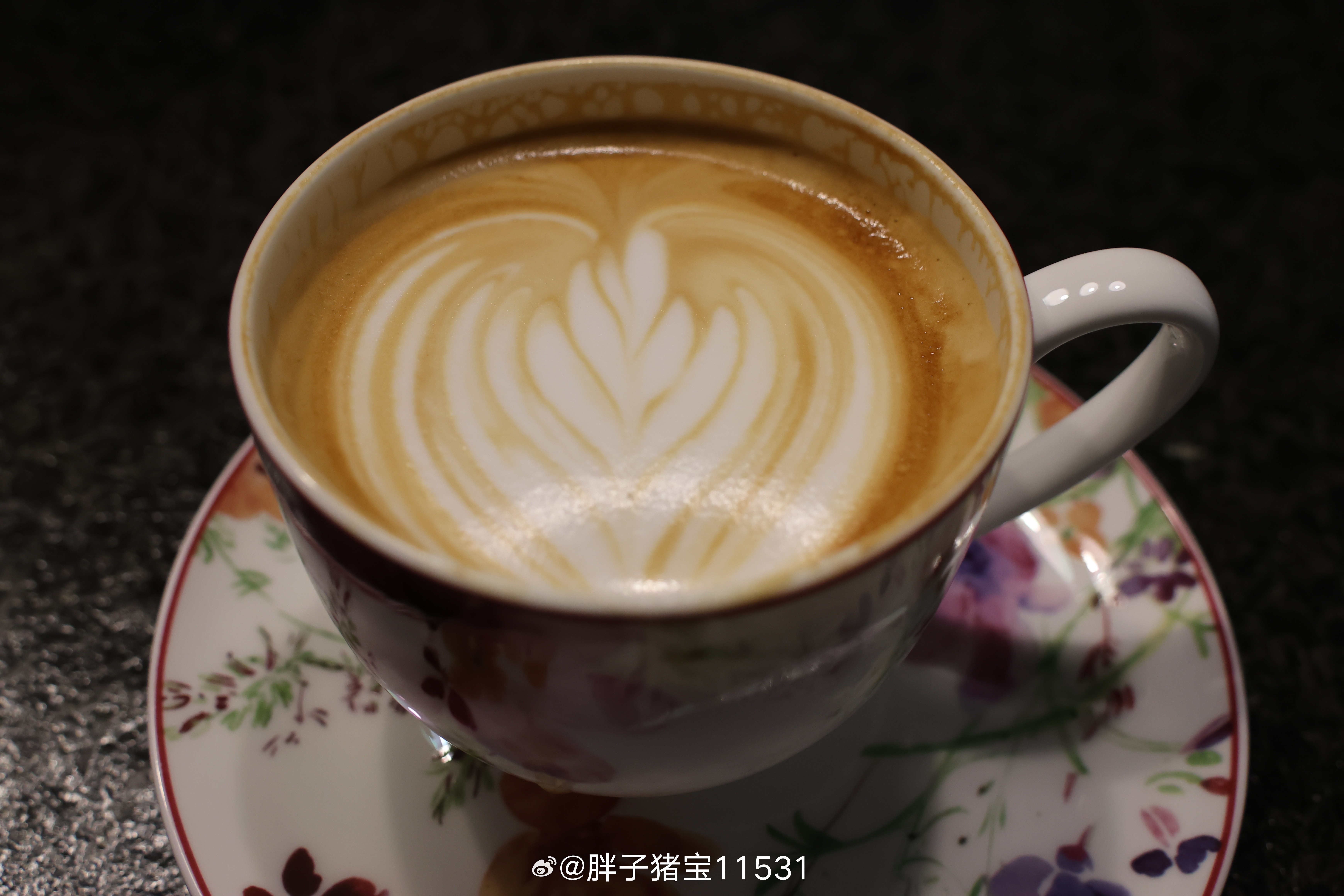 这是今天早晨，自己给自己，也给家人的情绪价值老公早晨把衣服洗了，我晾衣服他去洗漱