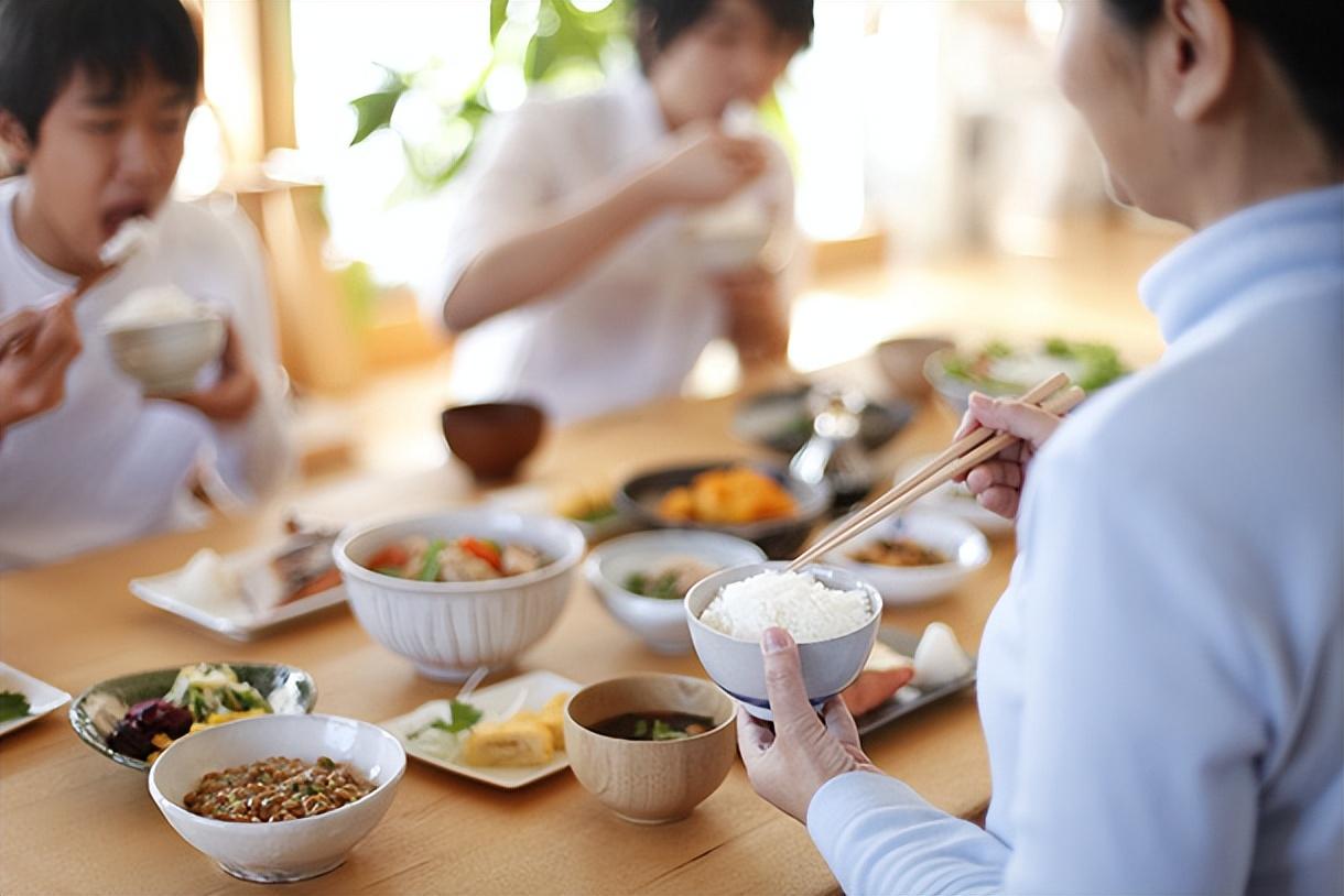 妻女都可以“租”——除了自己，都可以是假的
日本有一种特殊产业，叫做“浪漫家庭”