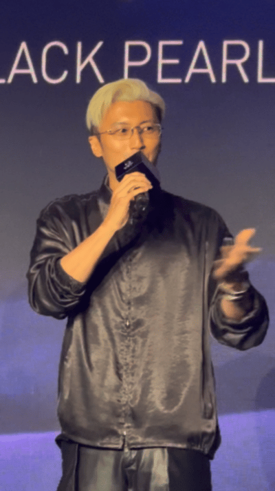 谢霆锋最i的人讲最深的话 i人发言天花板！背手站像乖学生，开口就出摇滚川菜蓝调粤