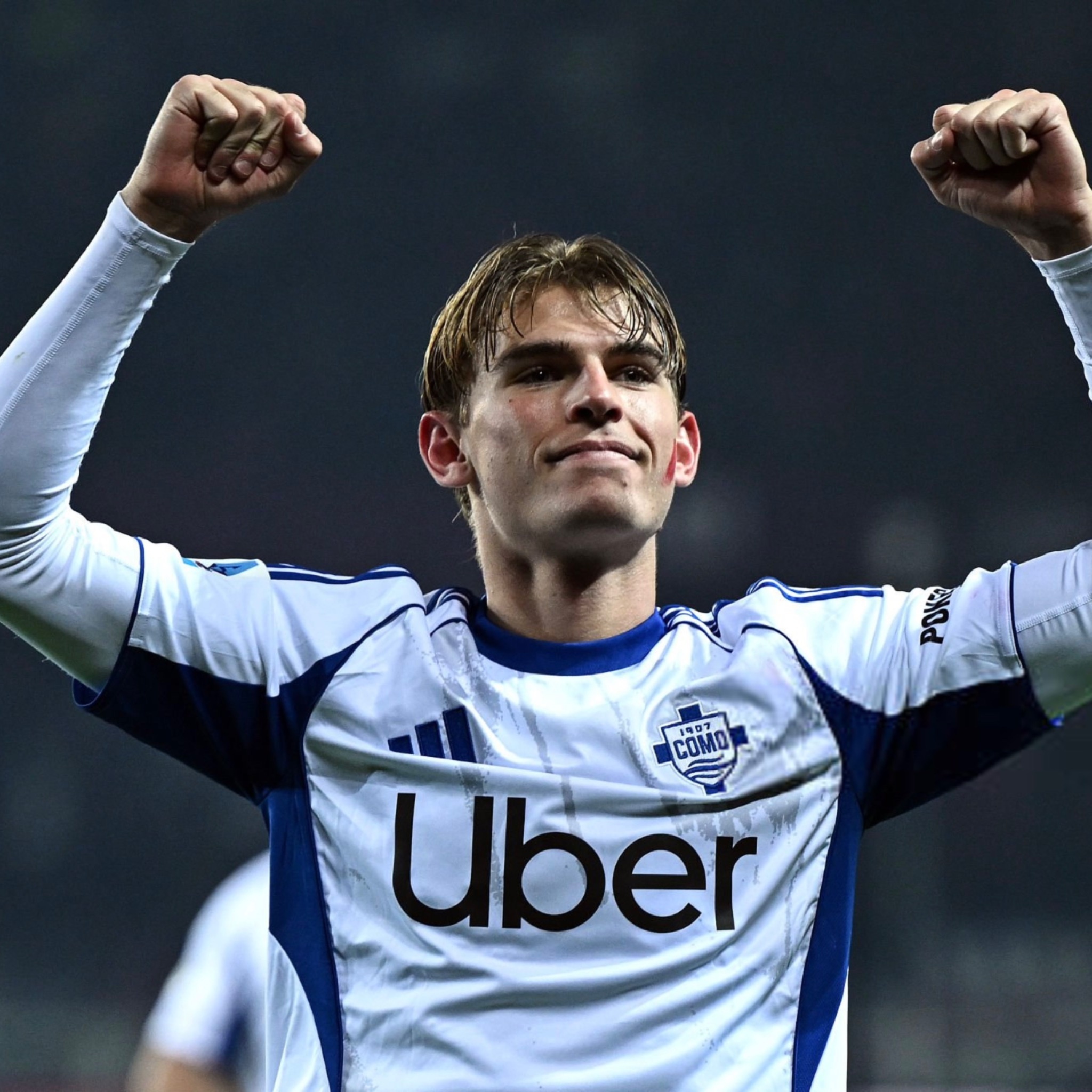 阿斯：皇马现已正式通知科莫，他们将重新签下尼科·帕斯。他是皇马2026/27赛季