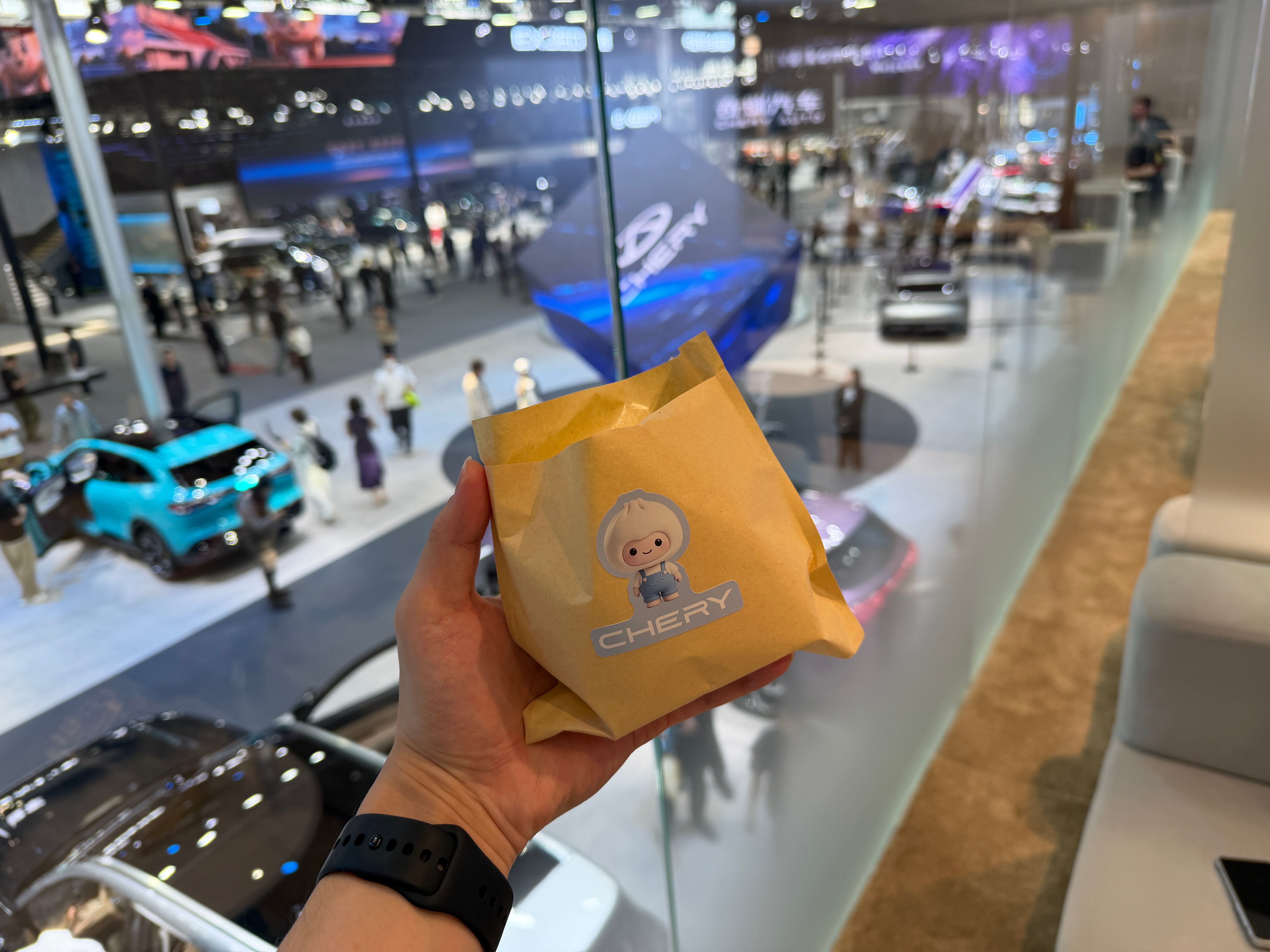 每次车展最快乐的时光就是来奇瑞展台吃饭每次路过就像回家一样芜湖奇瑞大肉包不需多言