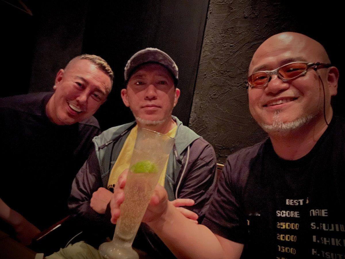 神谷英树晒照，许久未露面的名越稔洋现身合影！还有三上真司。神谷英树名越稔洋三上真