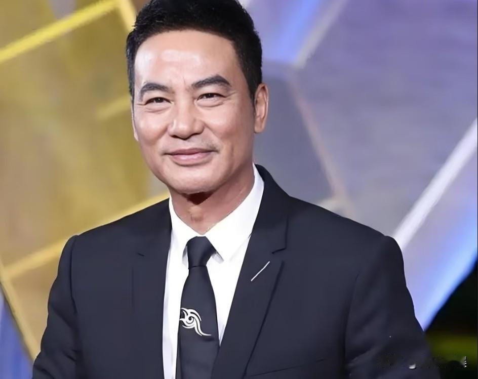 71岁任达华，太激动了！
 
5月10号晚上9点多，71岁的任达华在个人社交平台